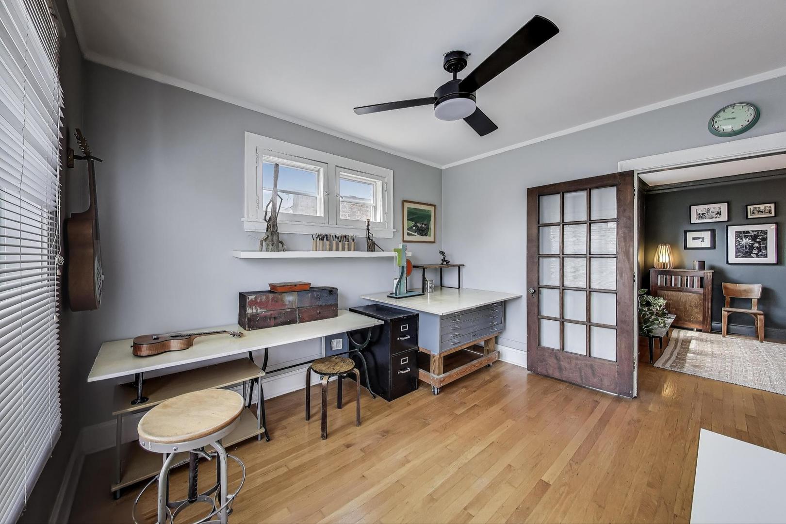 7519 N CLAREMONT Avenue Unit: 2S