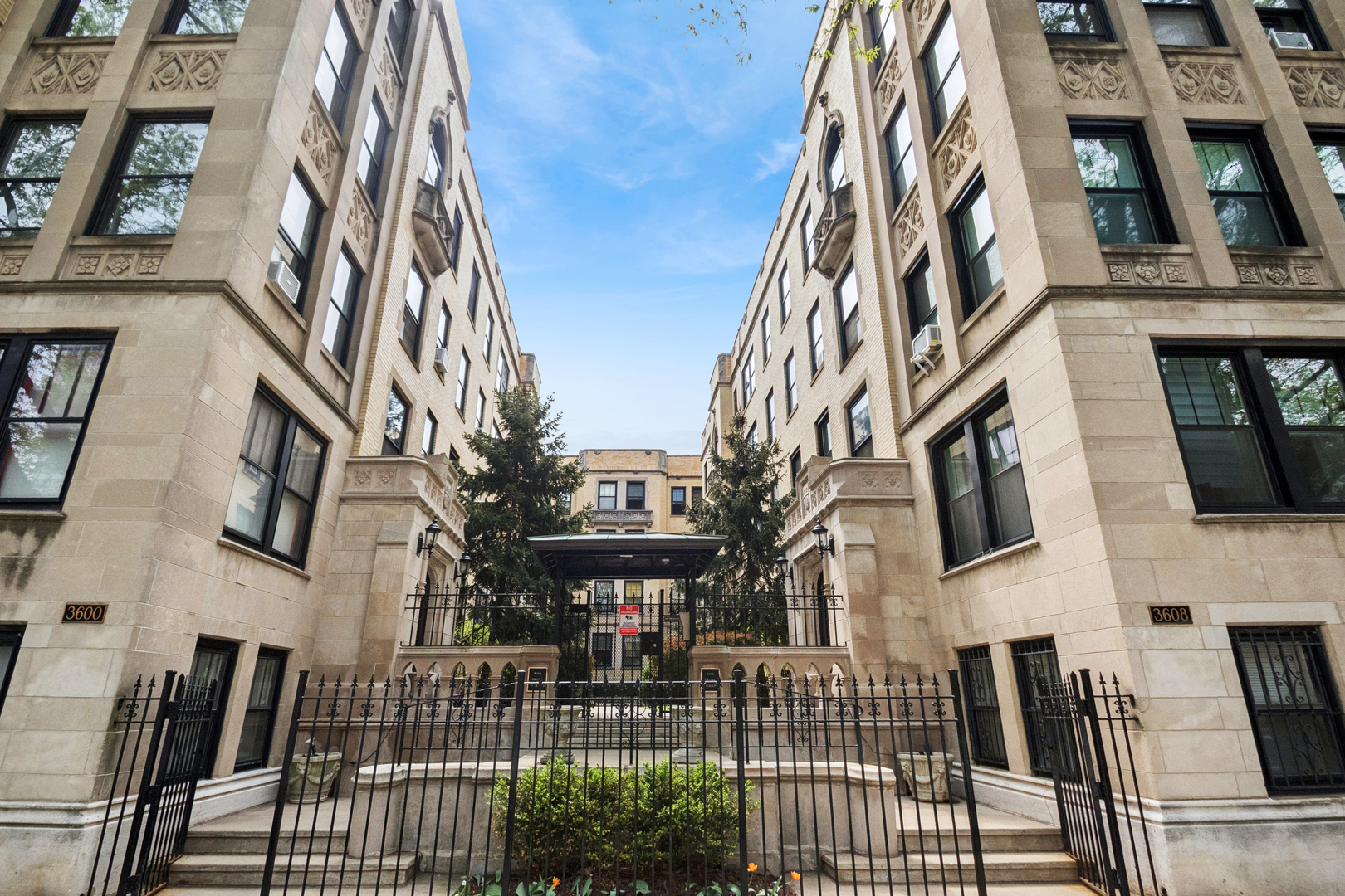 3602 N Pine Grove Avenue Unit: 2B