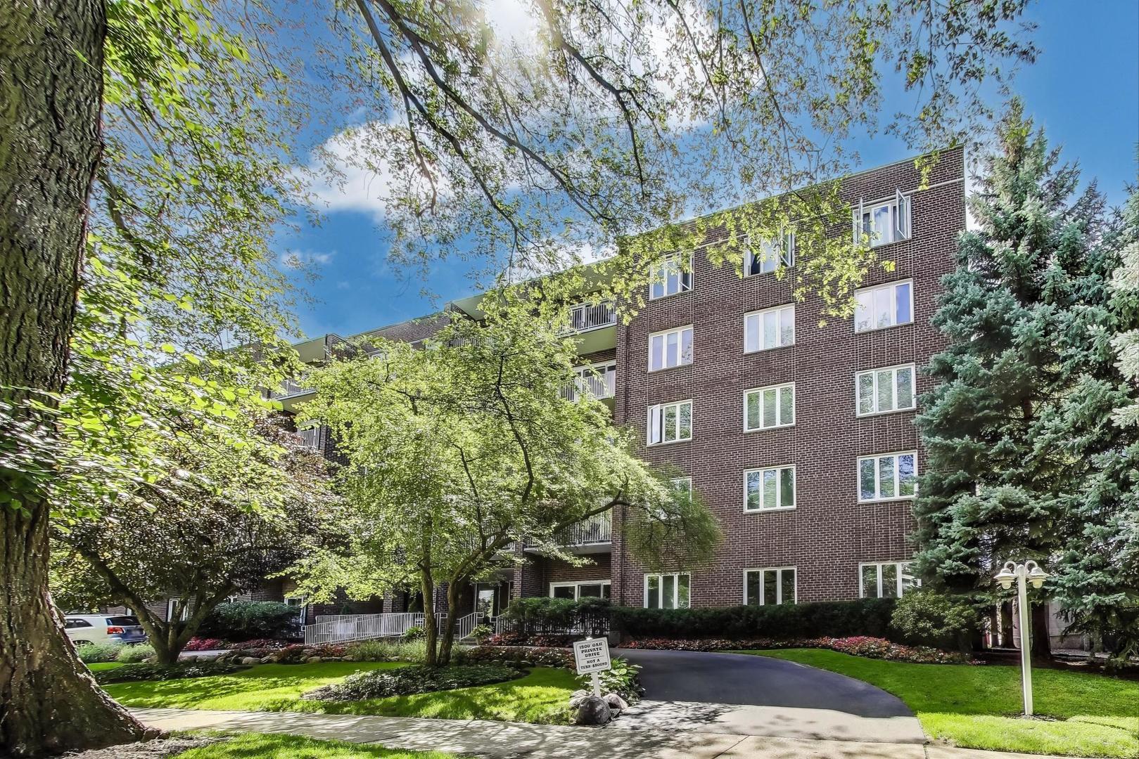 1500 Oak Avenue Unit: 4B