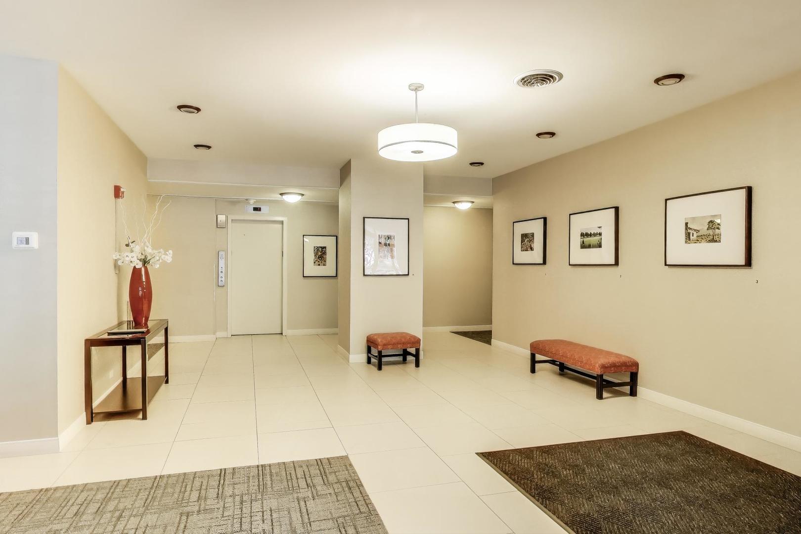 1500 Oak Avenue Unit: 4B