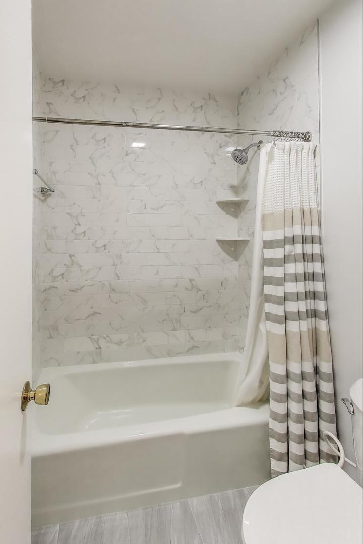 1500 Oak Avenue Unit: 4B