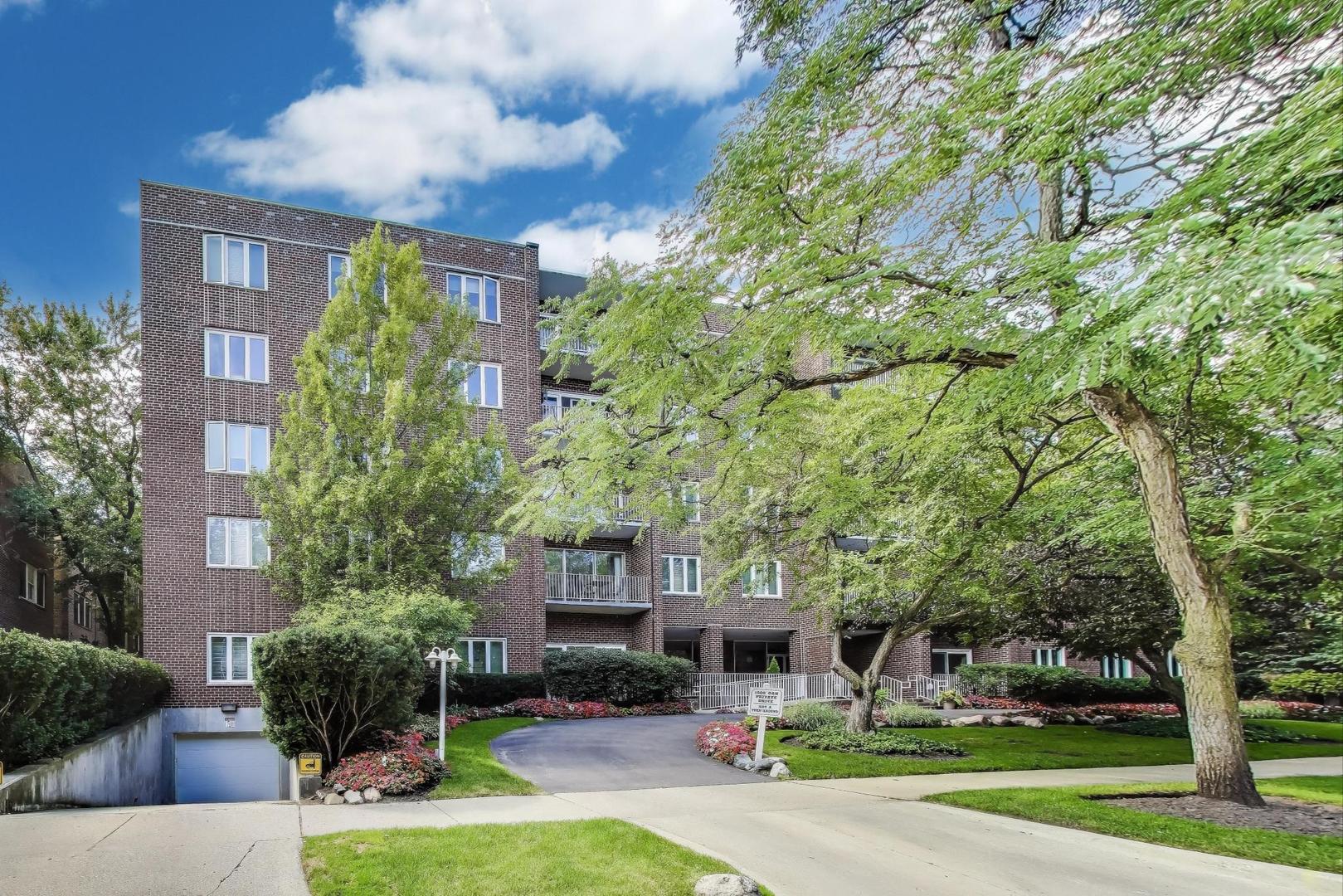 1500 Oak Avenue Unit: 4B
