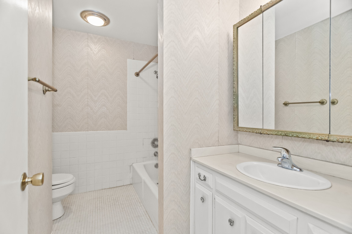 1500 Oak Avenue Unit: 3G