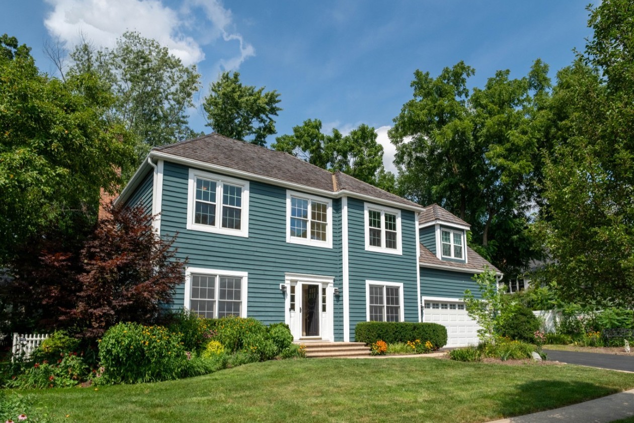 662 Waterbury Avenue