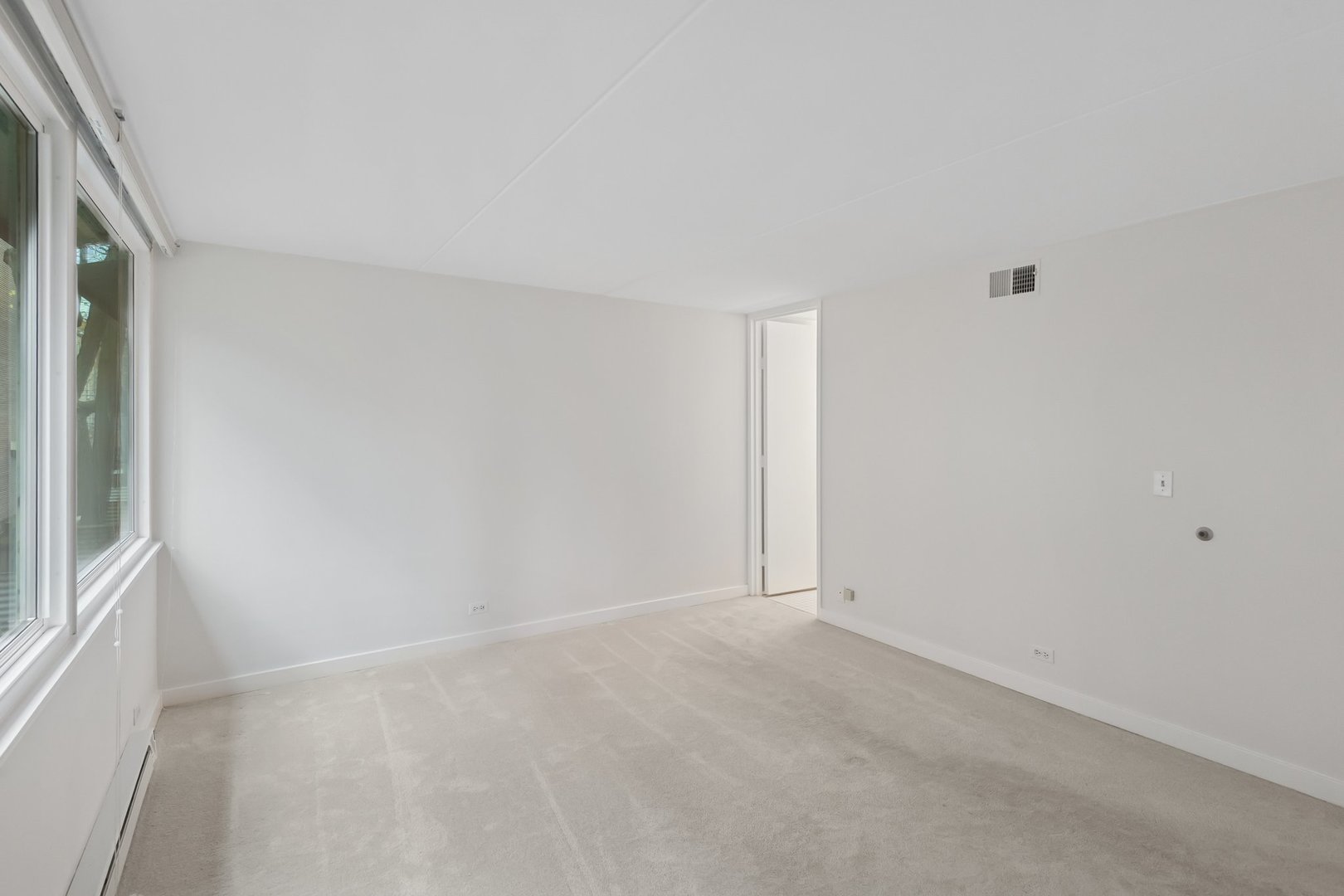 840 Michigan Avenue Unit: 10