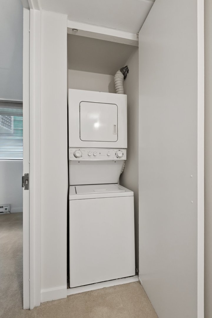 840 Michigan Avenue Unit: 10