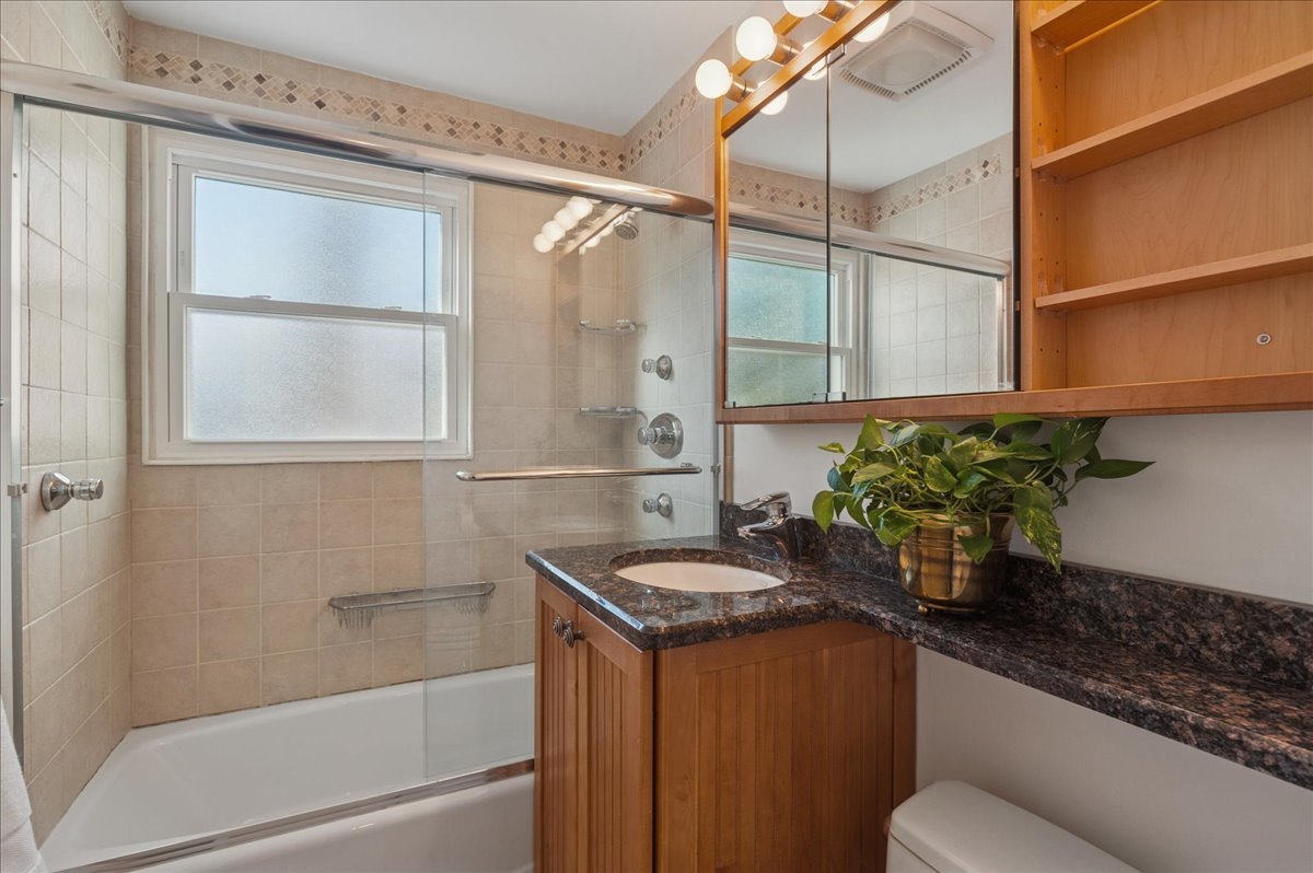 100 Williamsburg Road