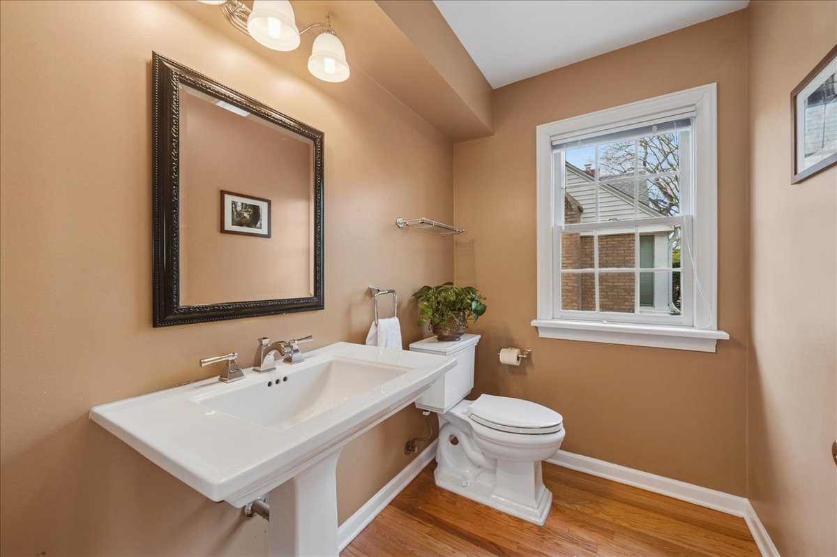 100 Williamsburg Road