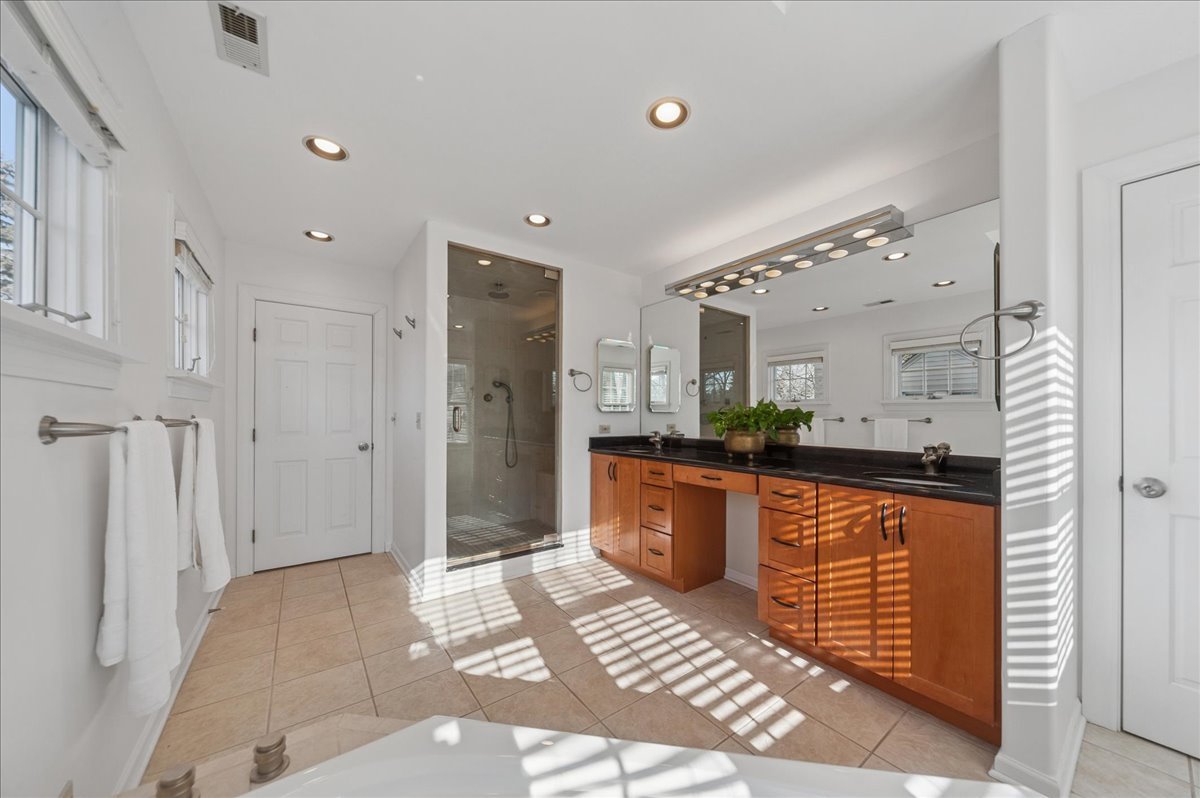 100 Williamsburg Road