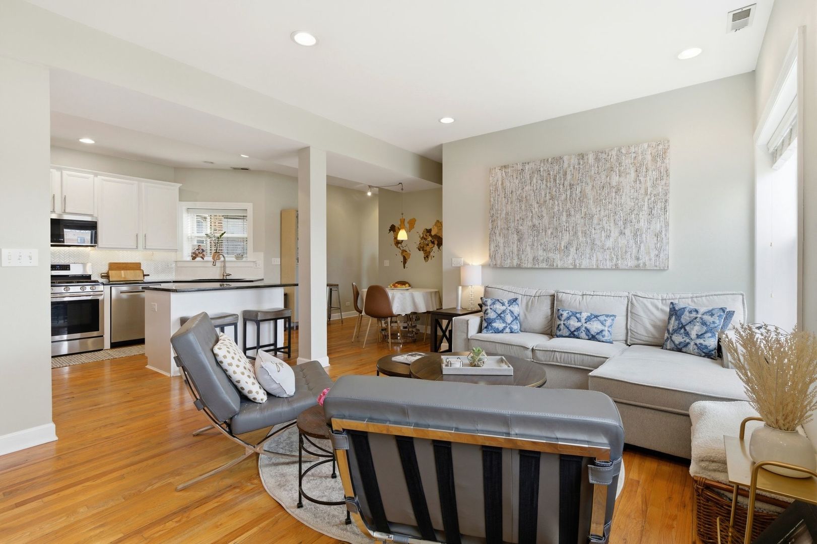 121 Callan Avenue Unit: 3S