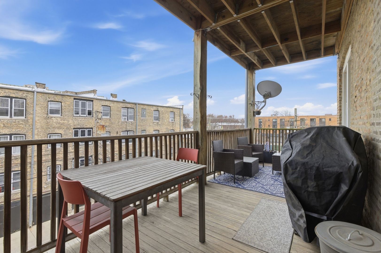 121 Callan Avenue Unit: 3S