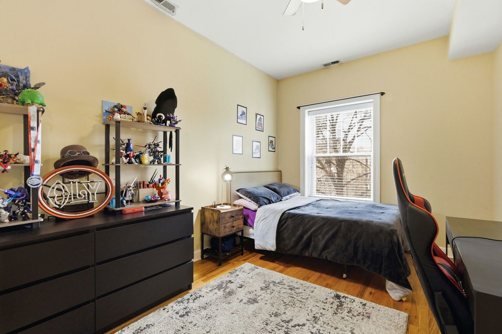121 Callan Avenue Unit: 3S