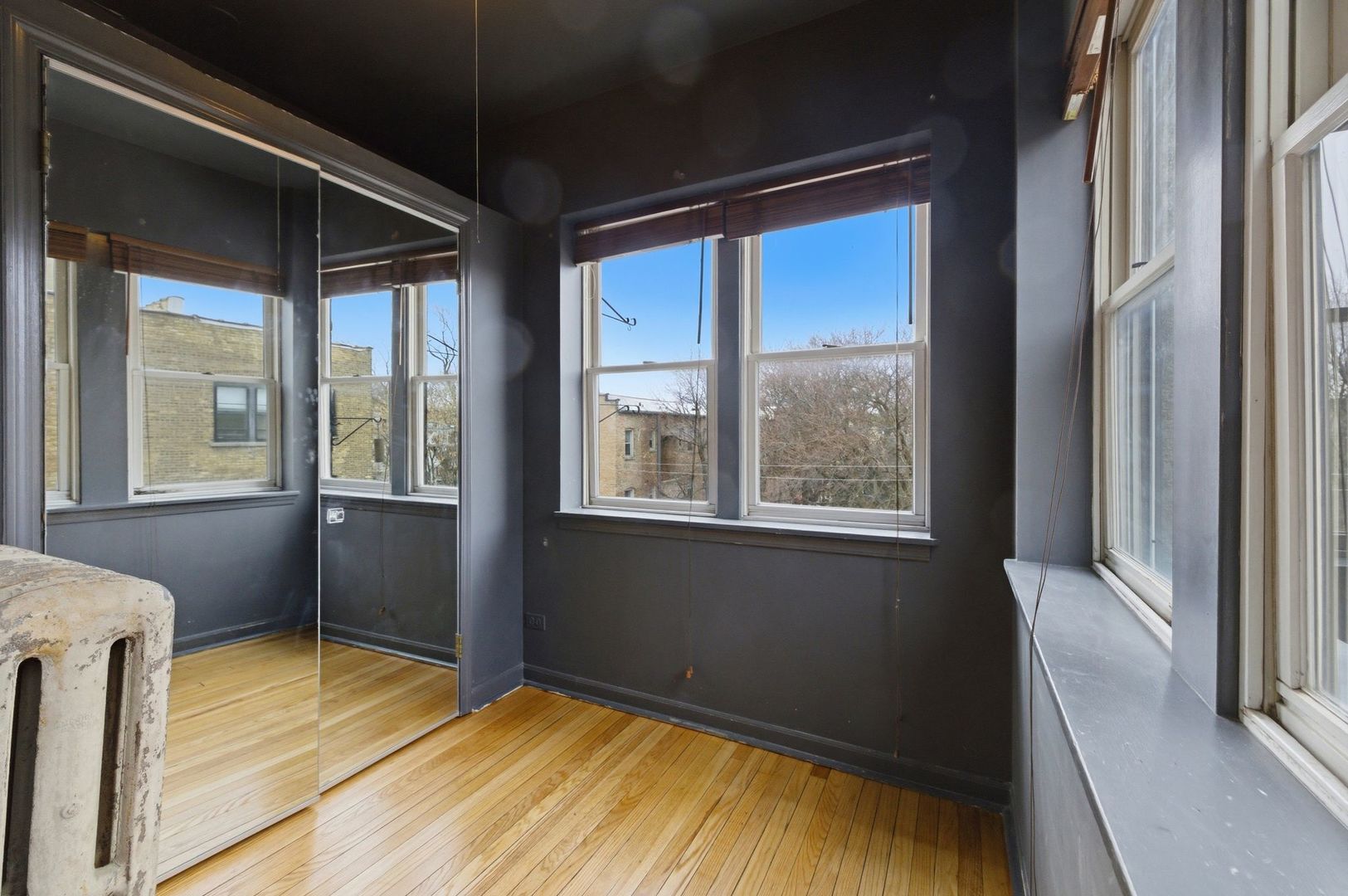 540 Sheridan Road Unit: 3