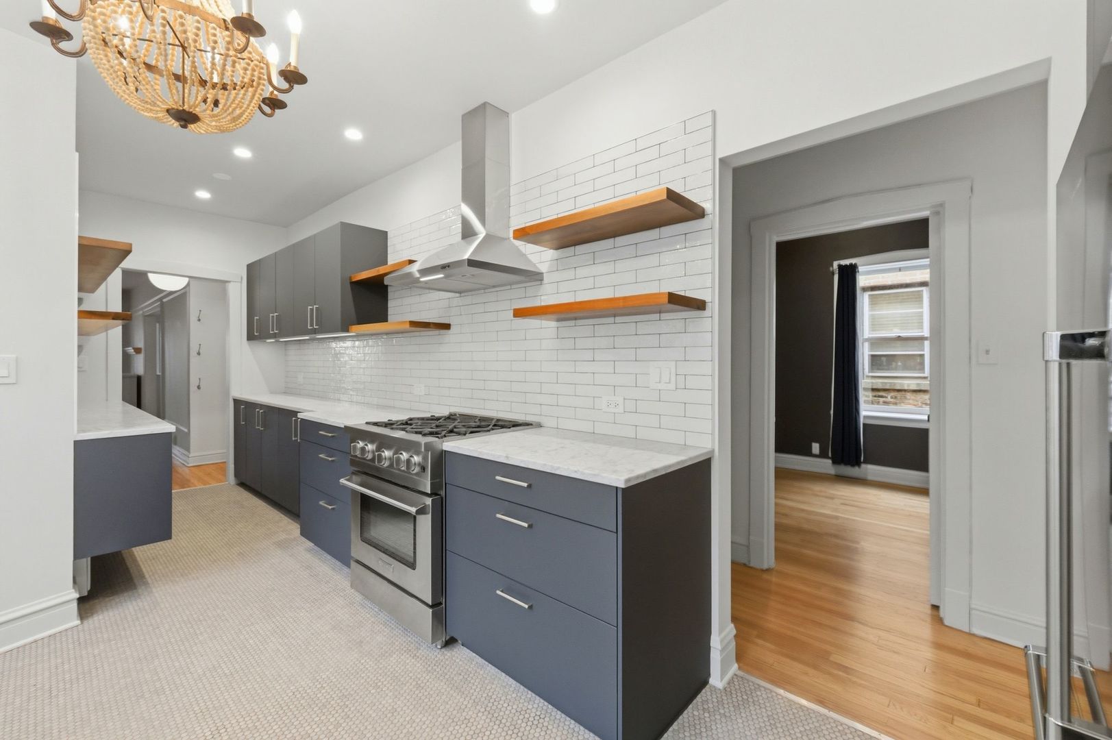 540 Sheridan Road Unit: 3