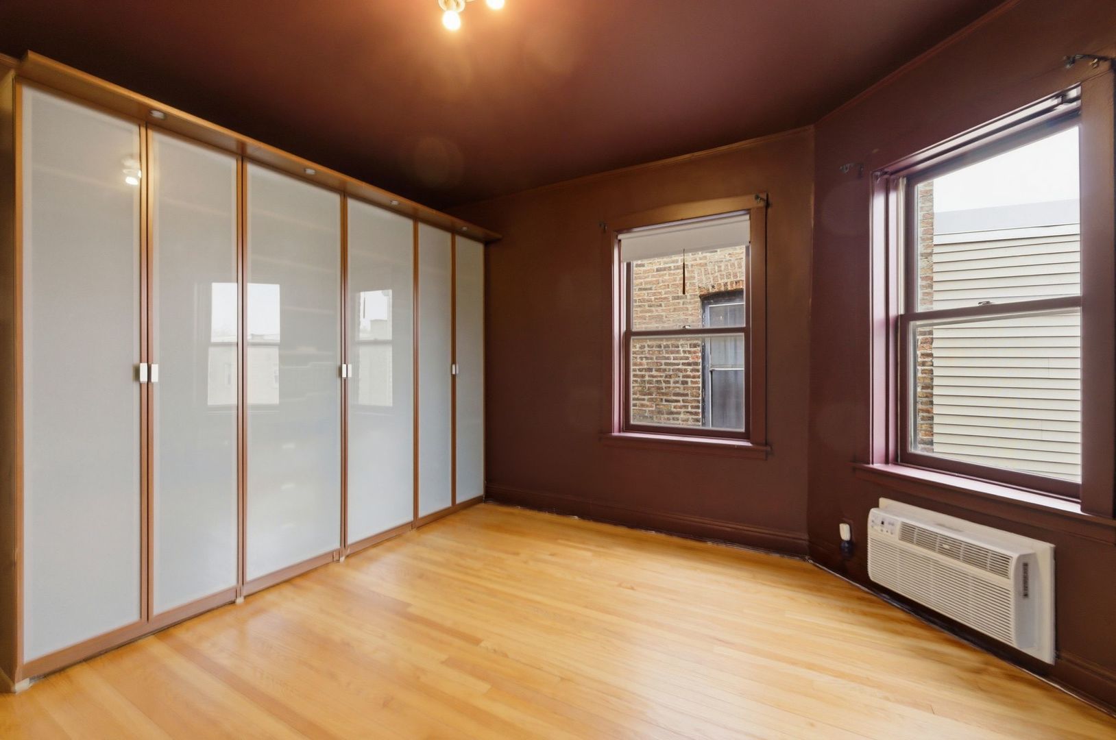 540 Sheridan Road Unit: 3