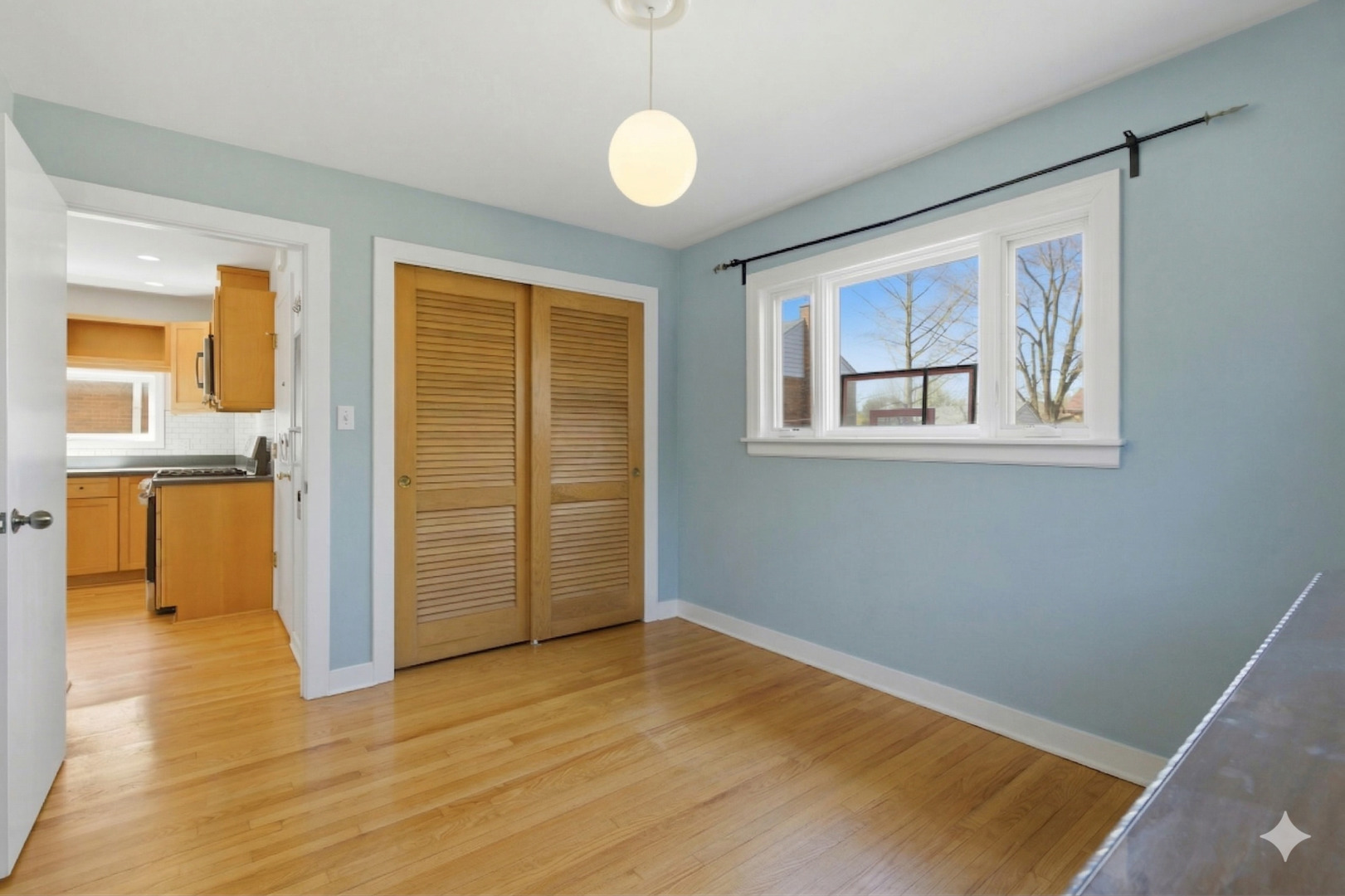 556 BARTON Avenue Unit: 1
