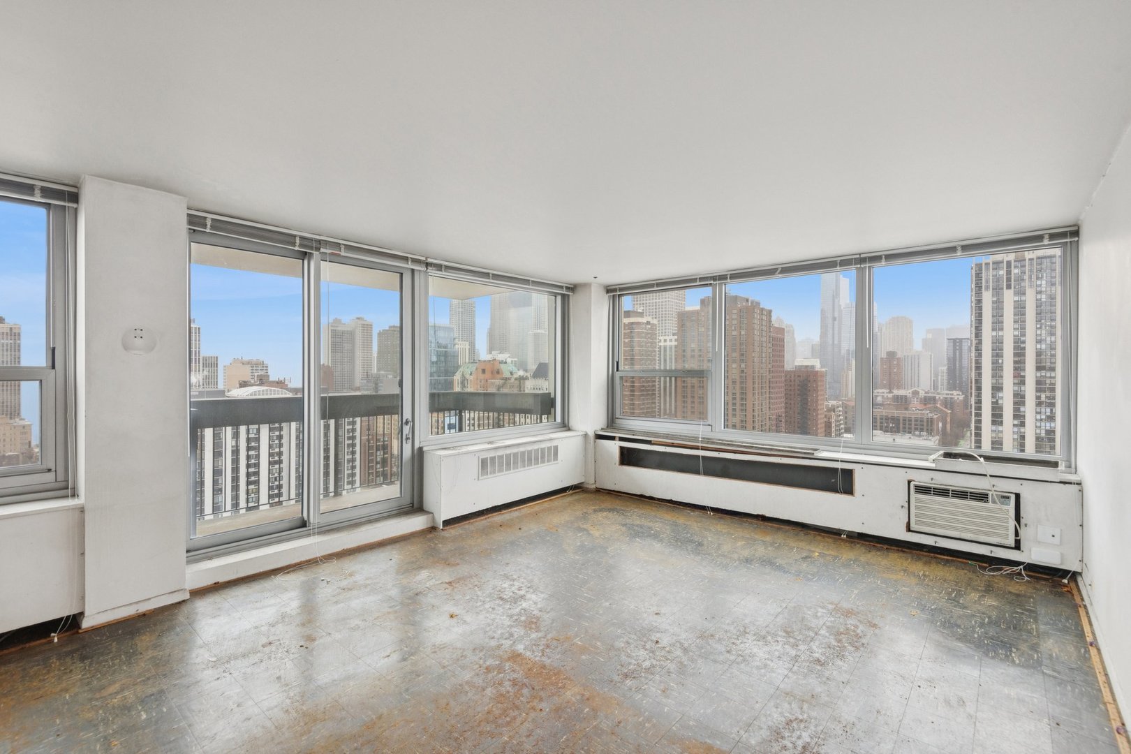 1255 N Sandburg Terrace Unit: 2402