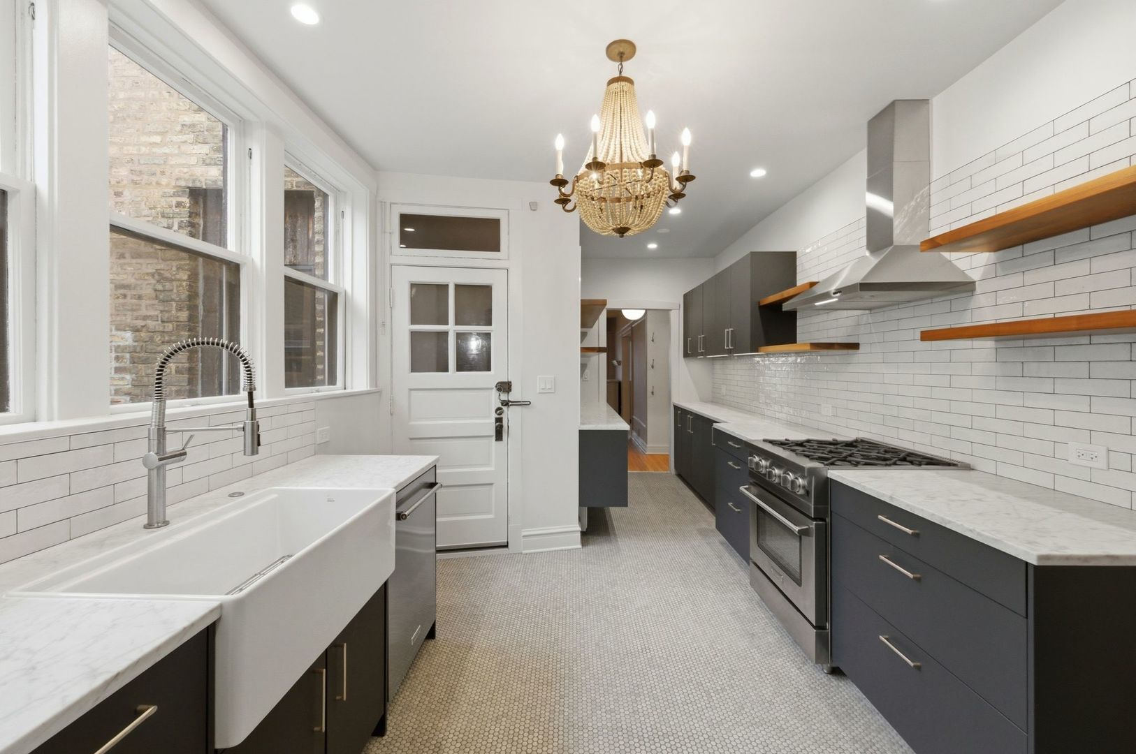 540 Sheridan Road Unit: 3