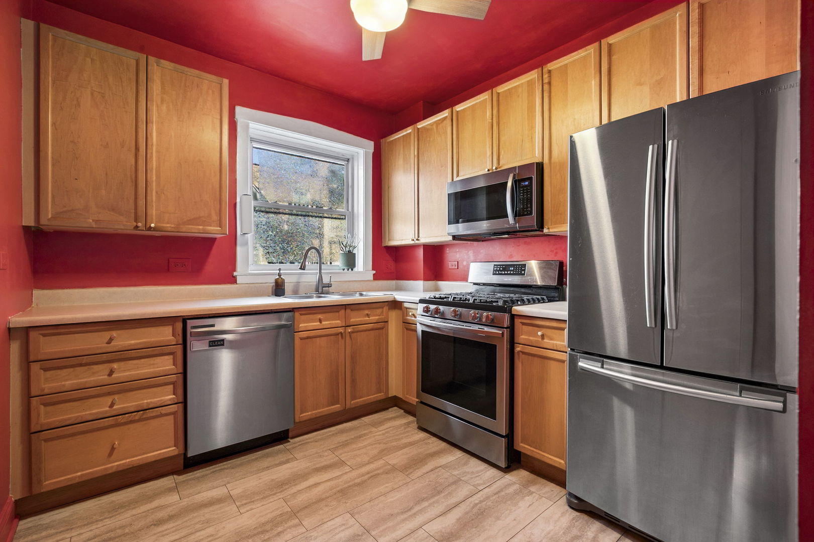 723 Reba Place Unit: 2N