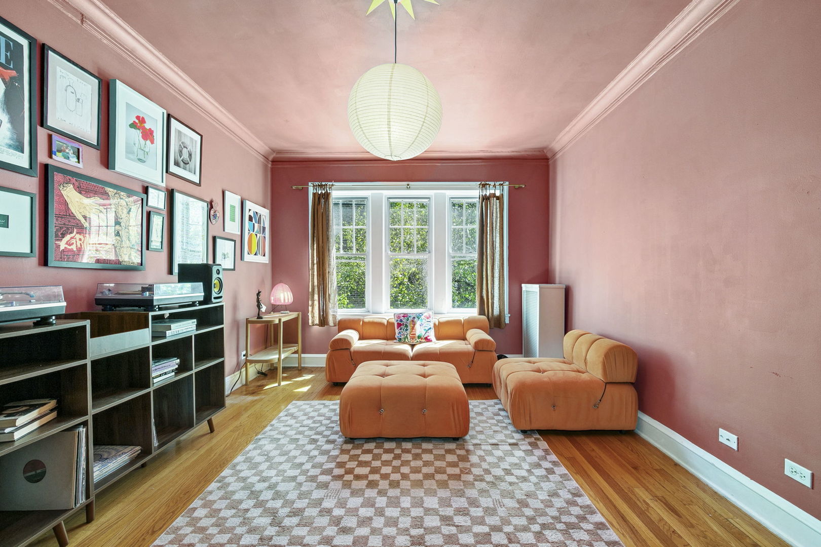 723 Reba Place Unit: 2N