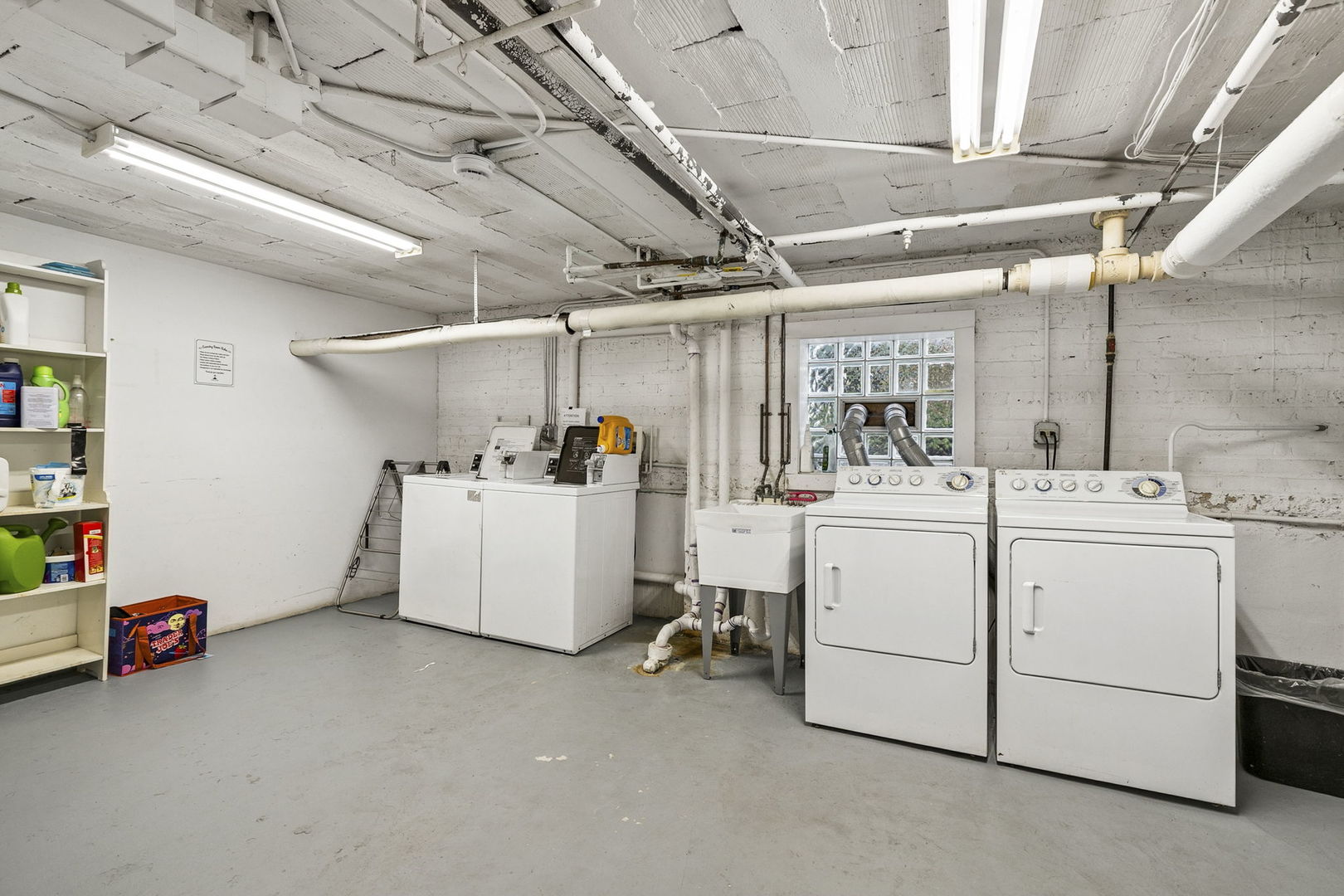 723 Reba Place Unit: 2N