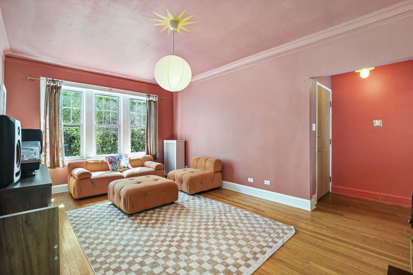 723 Reba Place Unit: 2N