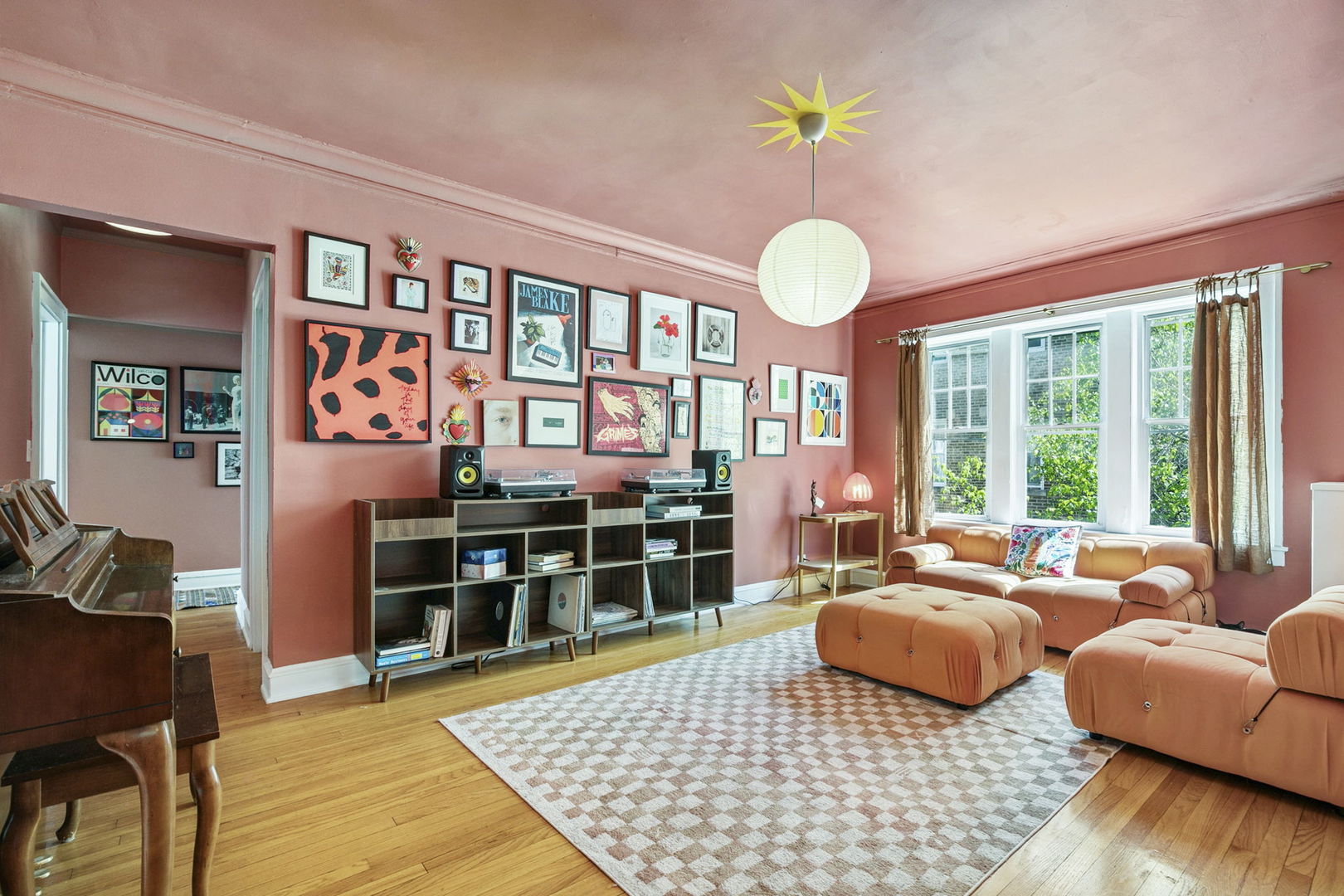 723 Reba Place Unit: 2N
