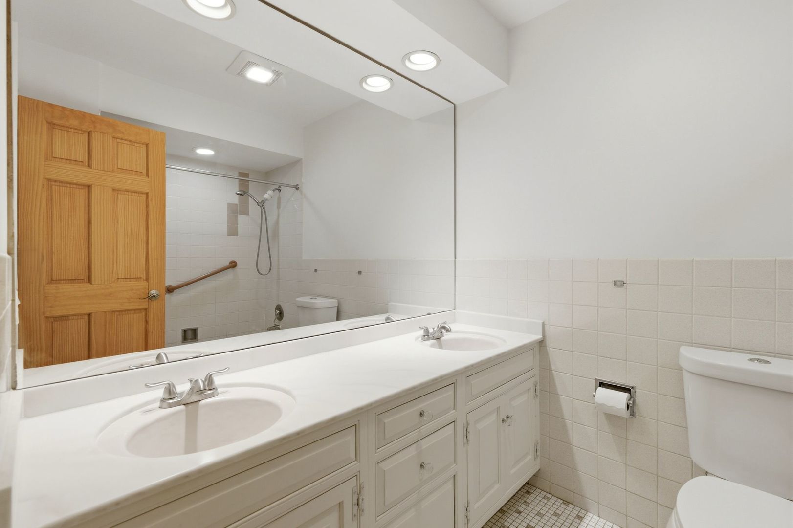 1310 Maple Avenue Unit: 2C