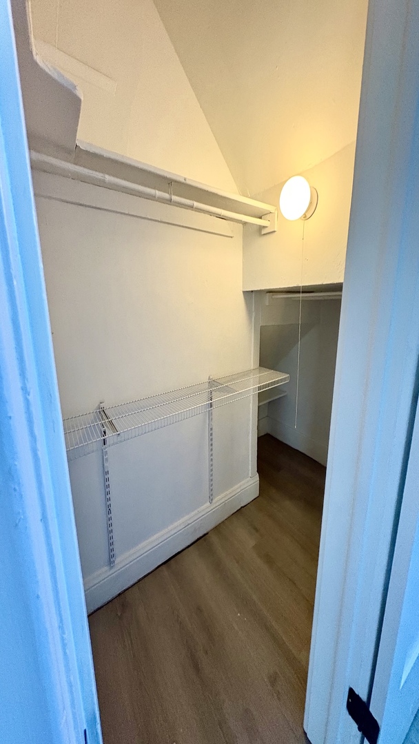 11733 S Stewart Avenue Unit: 1