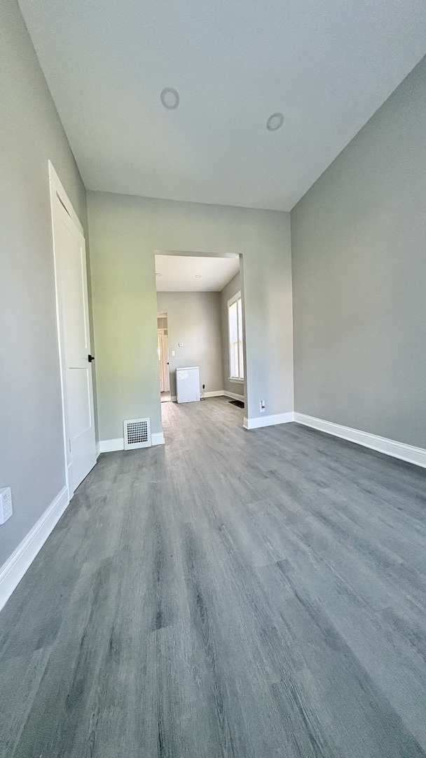 11733 S Stewart Avenue Unit: 1