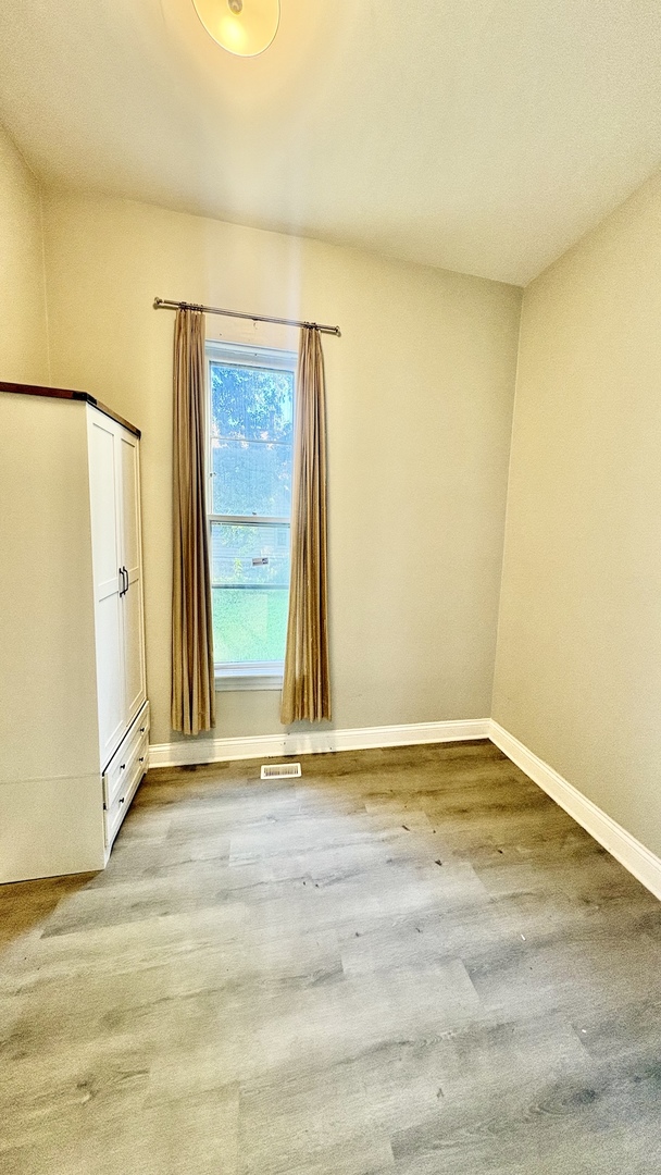 11733 S Stewart Avenue Unit: 1