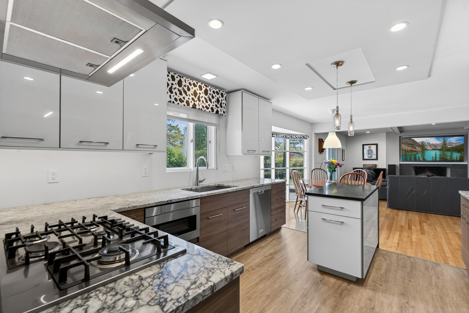 4019 Crestwood Drive