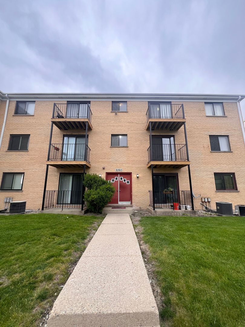 9360 Hamilton Court Unit: B