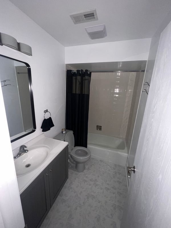 9360 Hamilton Court Unit: B