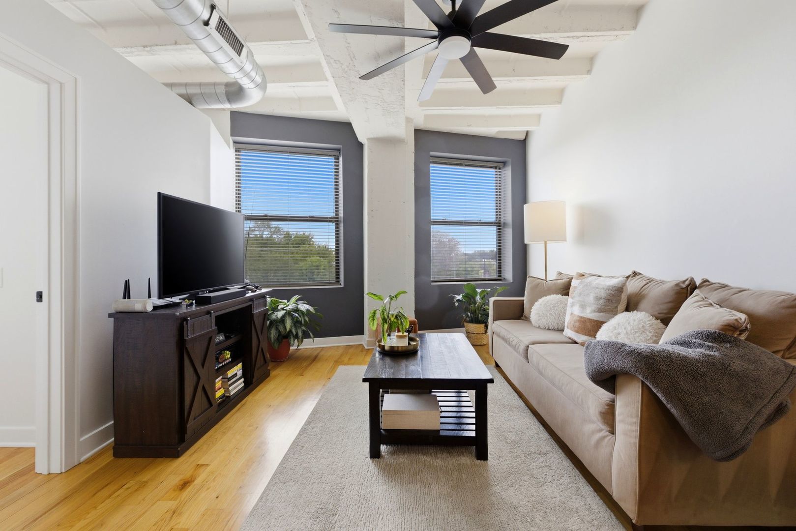 1791 W Howard Street Unit: 302