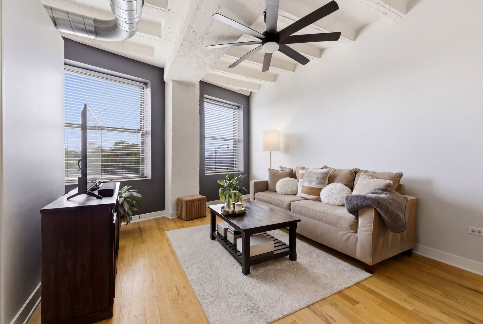 1791 W Howard Street Unit: 302