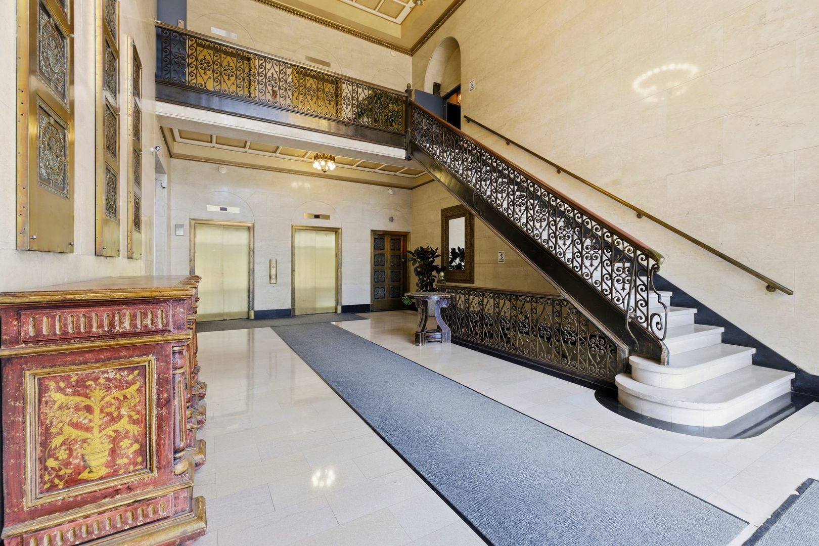 1791 W Howard Street Unit: 302
