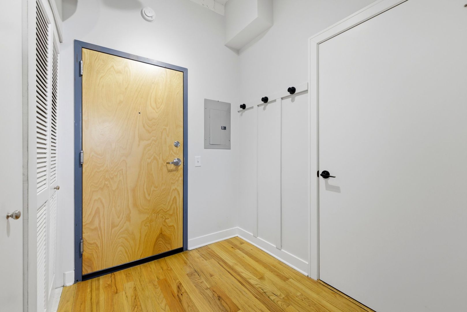 1791 W Howard Street Unit: 302