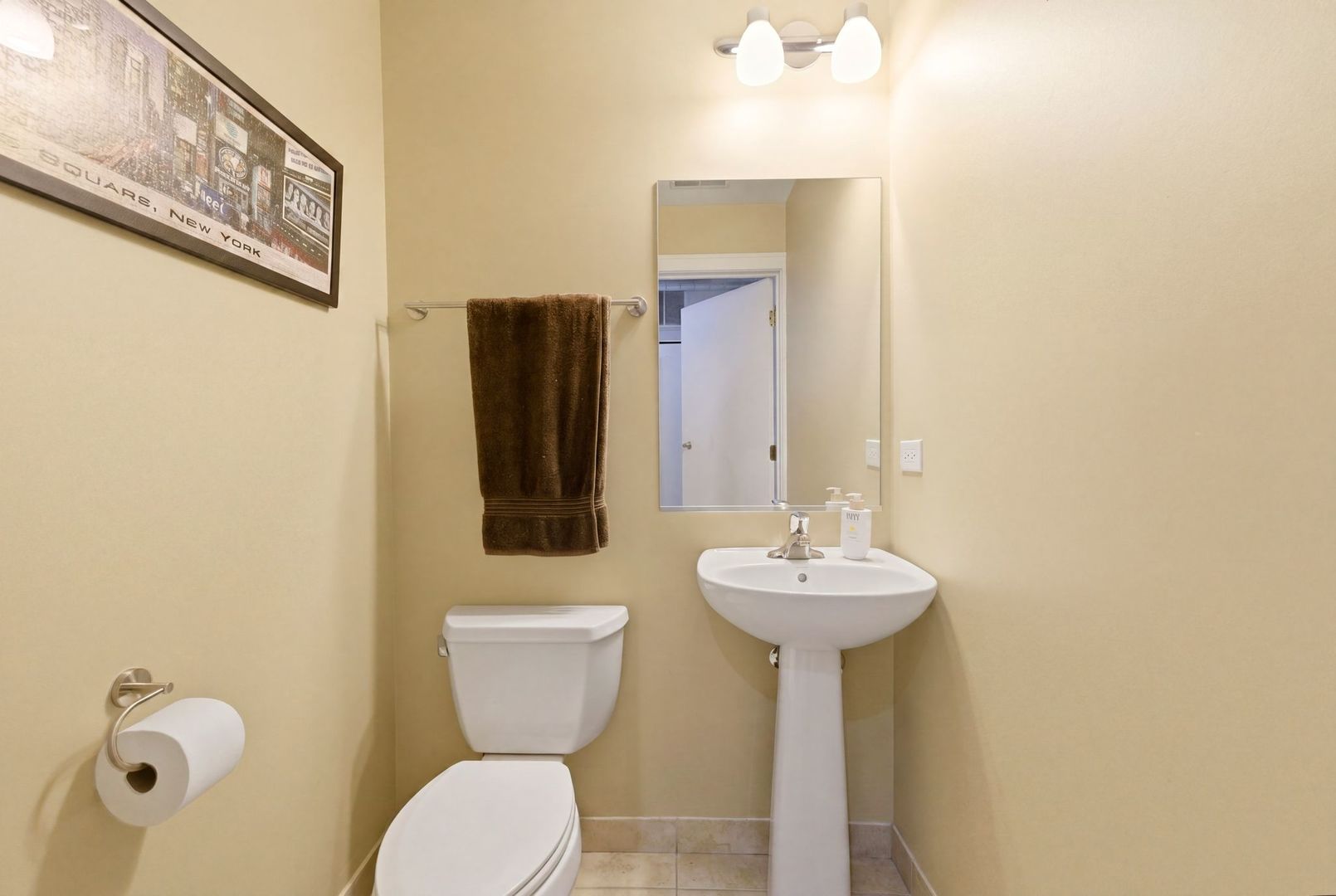 1791 W Howard Street Unit: 302