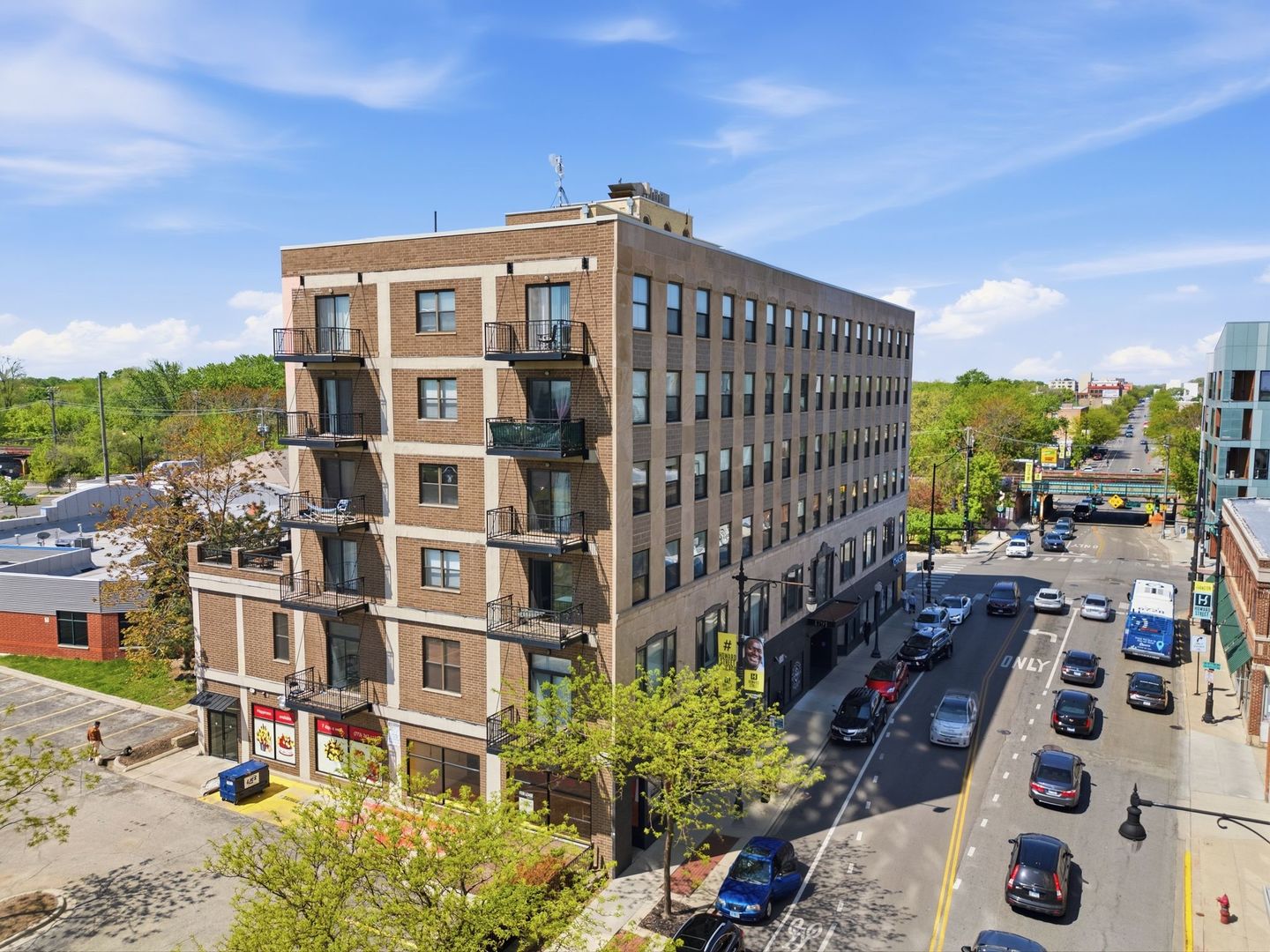 1791 W Howard Street Unit: 302