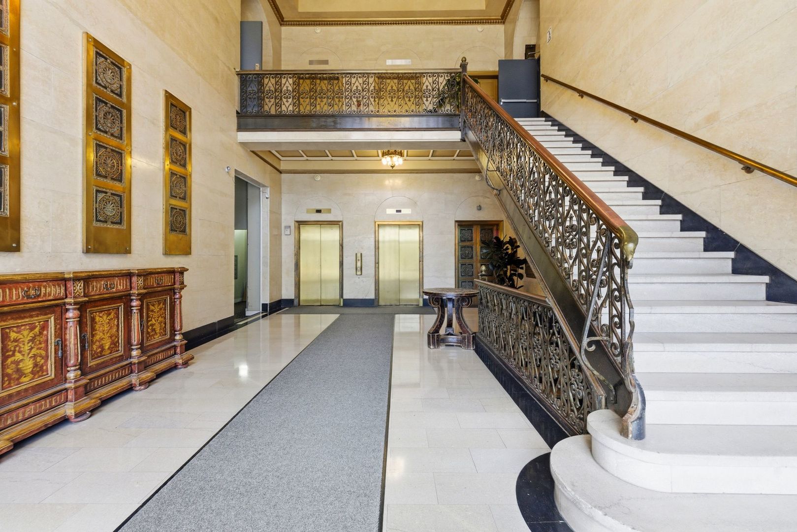 1791 W Howard Street Unit: 302