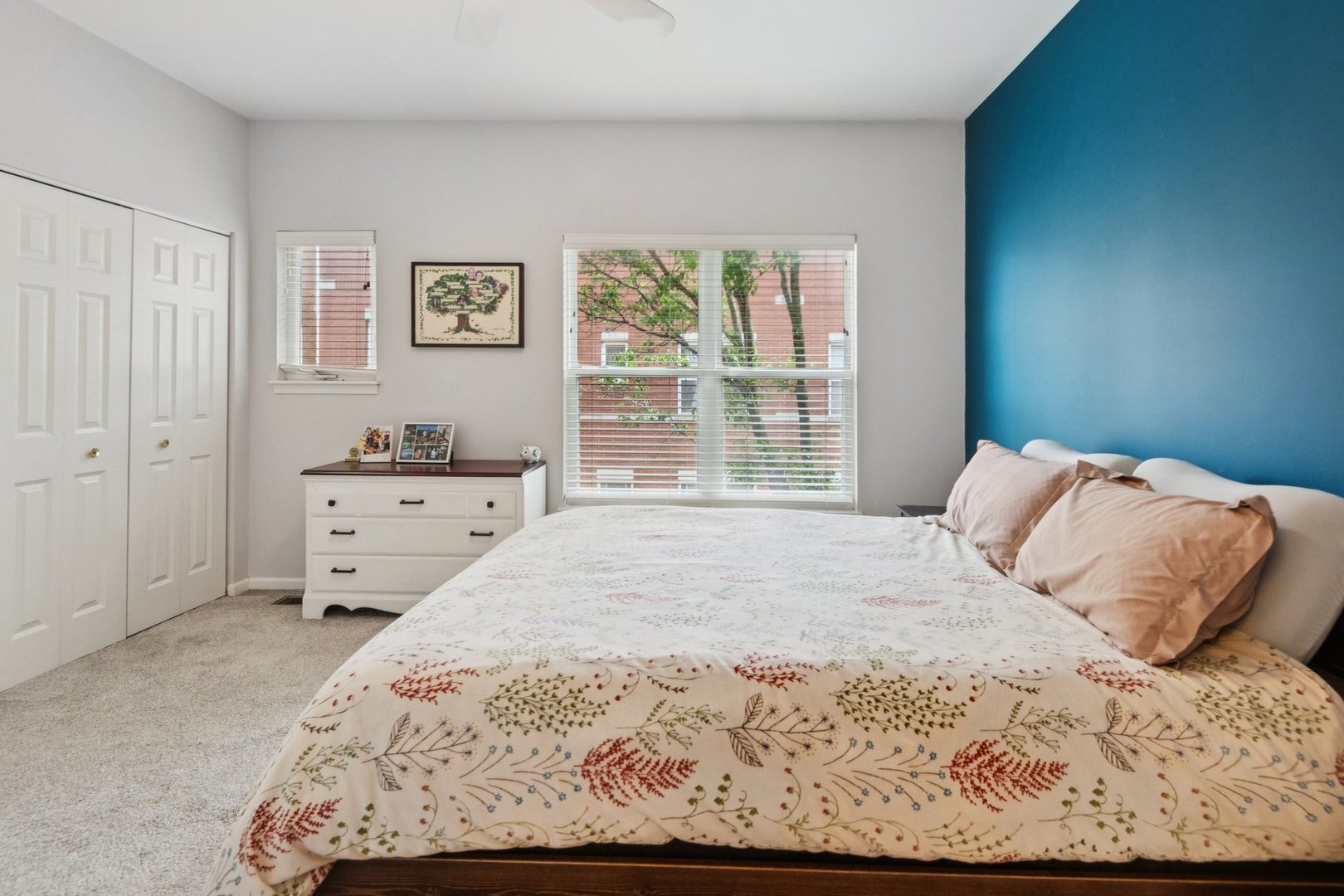 521 Chicago Avenue Unit: H