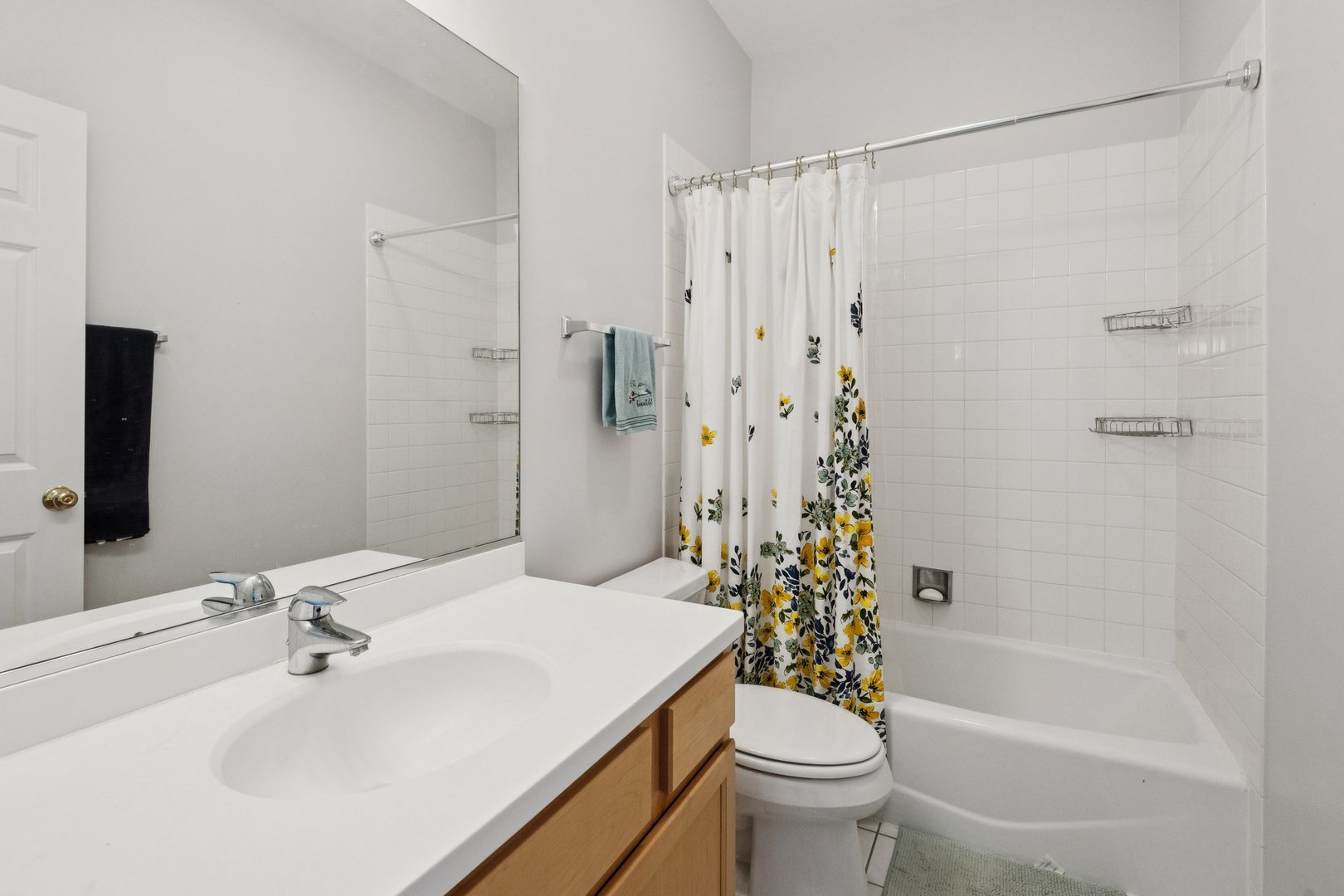 521 Chicago Avenue Unit: H