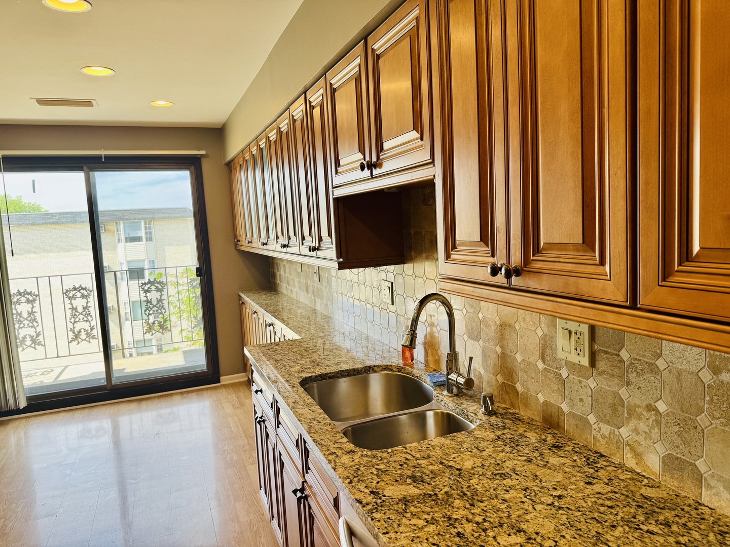 5501 Lincoln Avenue Unit: 510