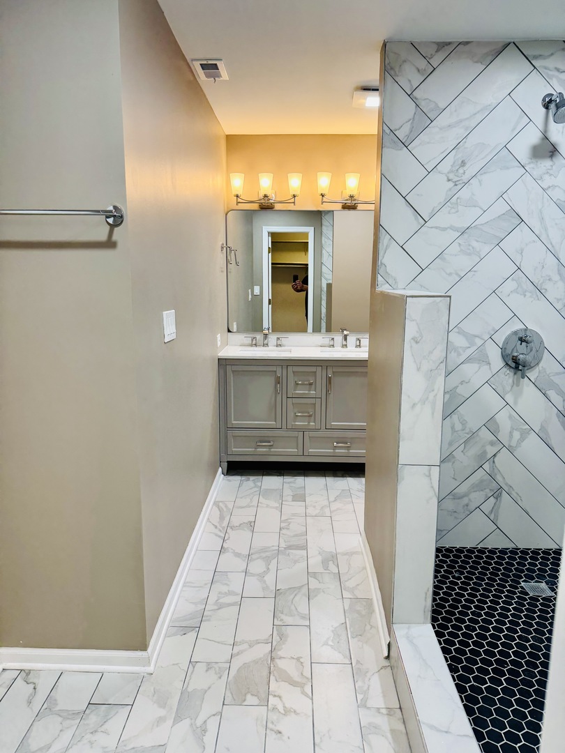 5501 Lincoln Avenue Unit: 510