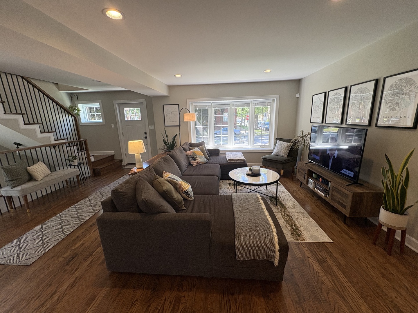 5058 W Wrightwood Avenue