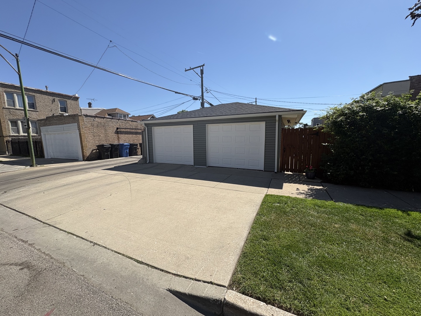 5058 W Wrightwood Avenue