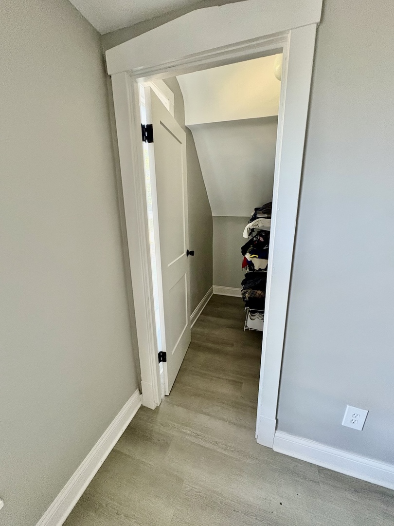 11733 S Stewart Avenue Unit: 2