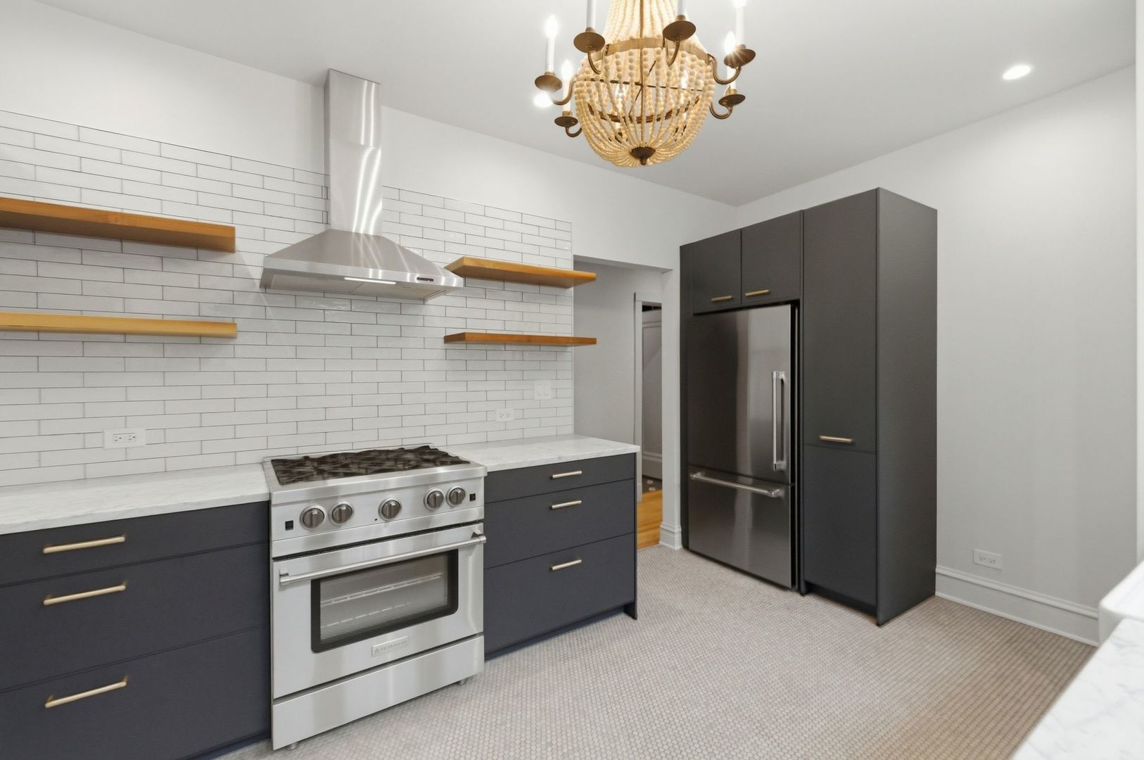 540 Sheridan Road Unit: 3