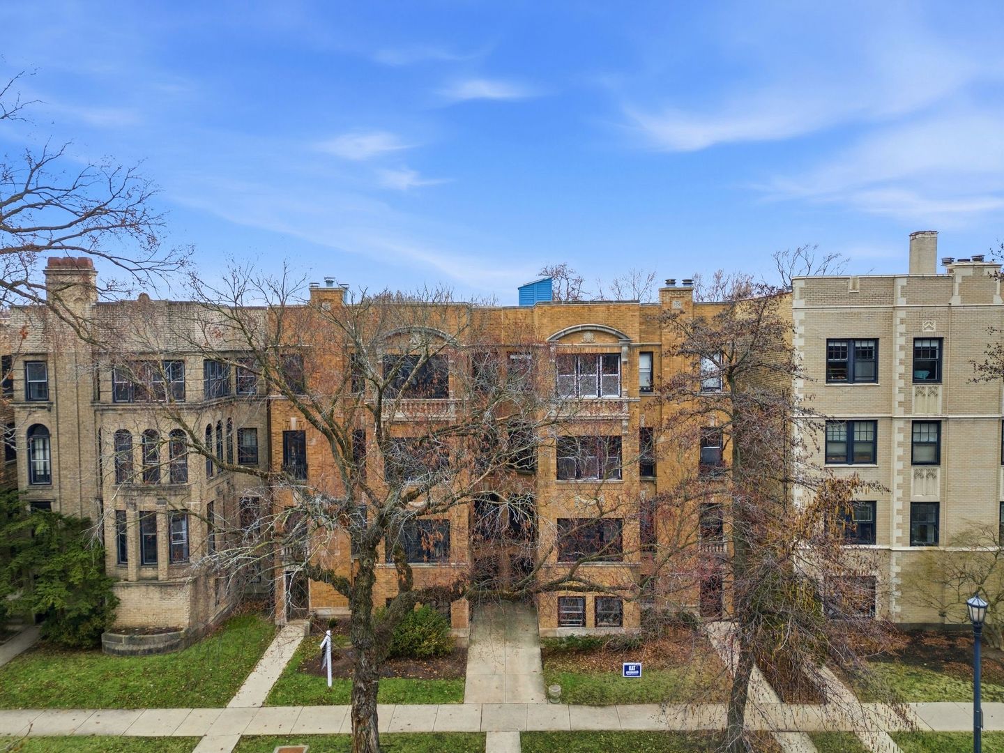 540 Sheridan Road Unit: 3
